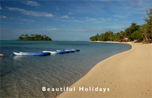 picture of kayaks on muri beach