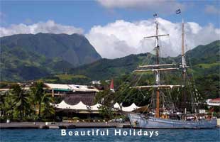 picture of the harbour fron of Papeete Town