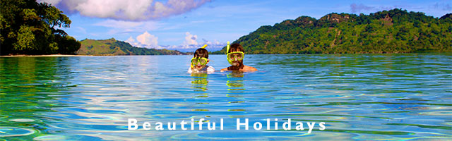 snorkelling in placid solomon island lagoon